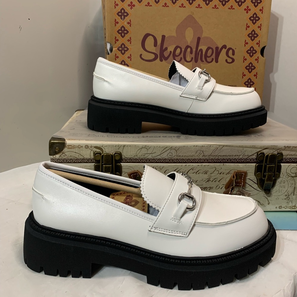 Skechers White Black Modern Rugged Loafers Shoes